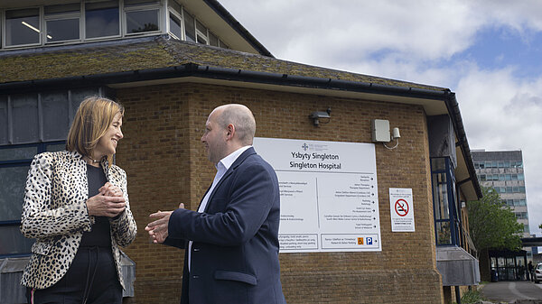 Sam Bennett and Jane Dodds MS outside Singleton Hosptial. 